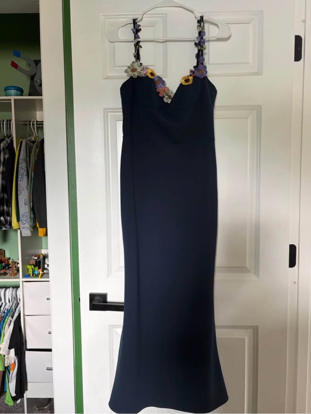 Navy Floral-Applique Spaghetti Strap Evening Dress